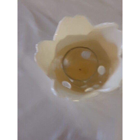 Partylite Ivory Lotus Ceramic Candleholder With Candle - Picture 6 of 9